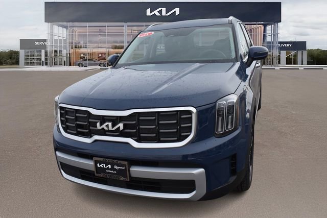 New 2025 Kia Telluride S image 8