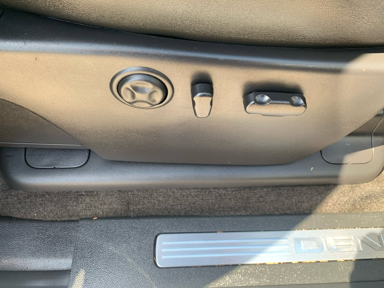 Used 2012 GMC Sierra 3500 Denali image 14