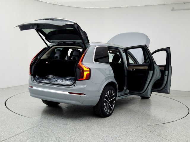 New 2026 Volvo XC90 B6 Plus w/ Protection Package Premier image 11