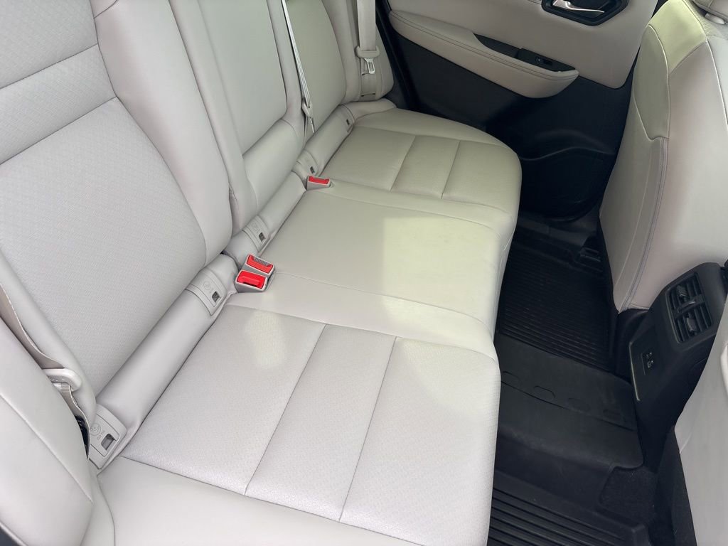 Used 2023 Nissan Rogue SV w/ SV Premium B Package AWD/4WD image 34