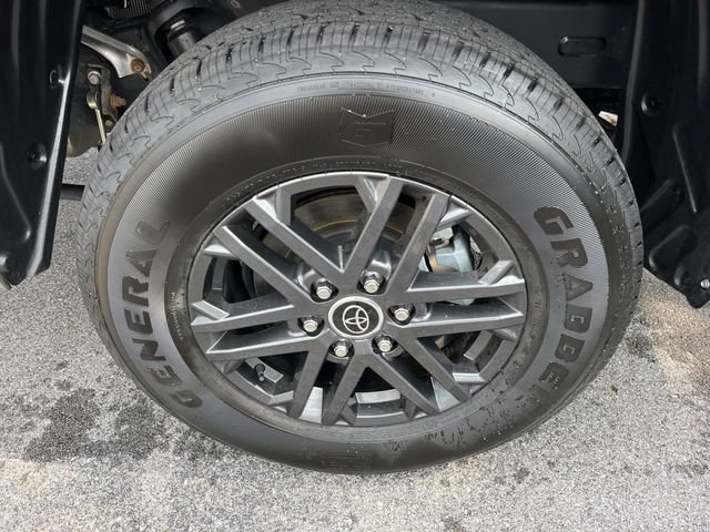 Used 2023 Toyota Tundra SR5 w/ SR5 Convenience Package AWD/4WD image 14