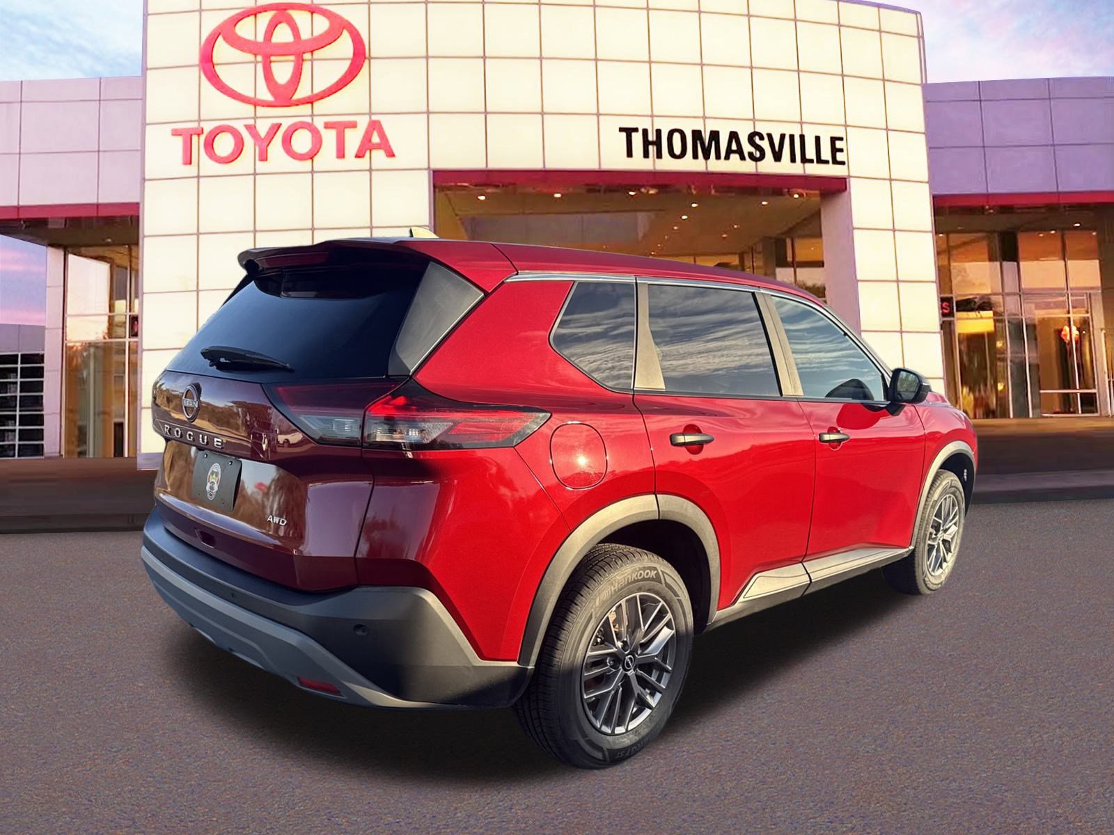 Used 2023 Nissan Rogue S image 5