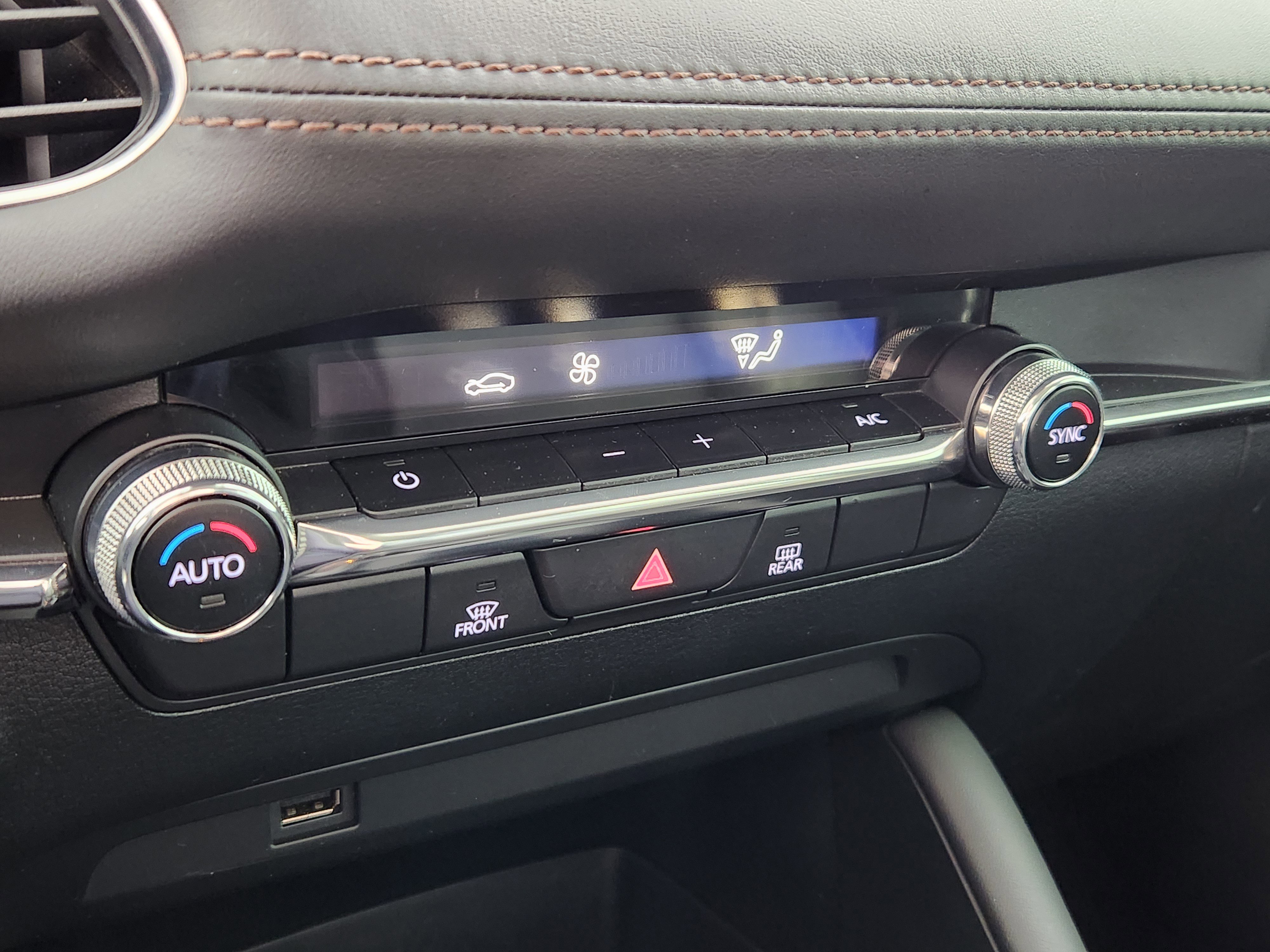 Used 2019 MAZDA MAZDA3 Sedan w/ Select Package image 24