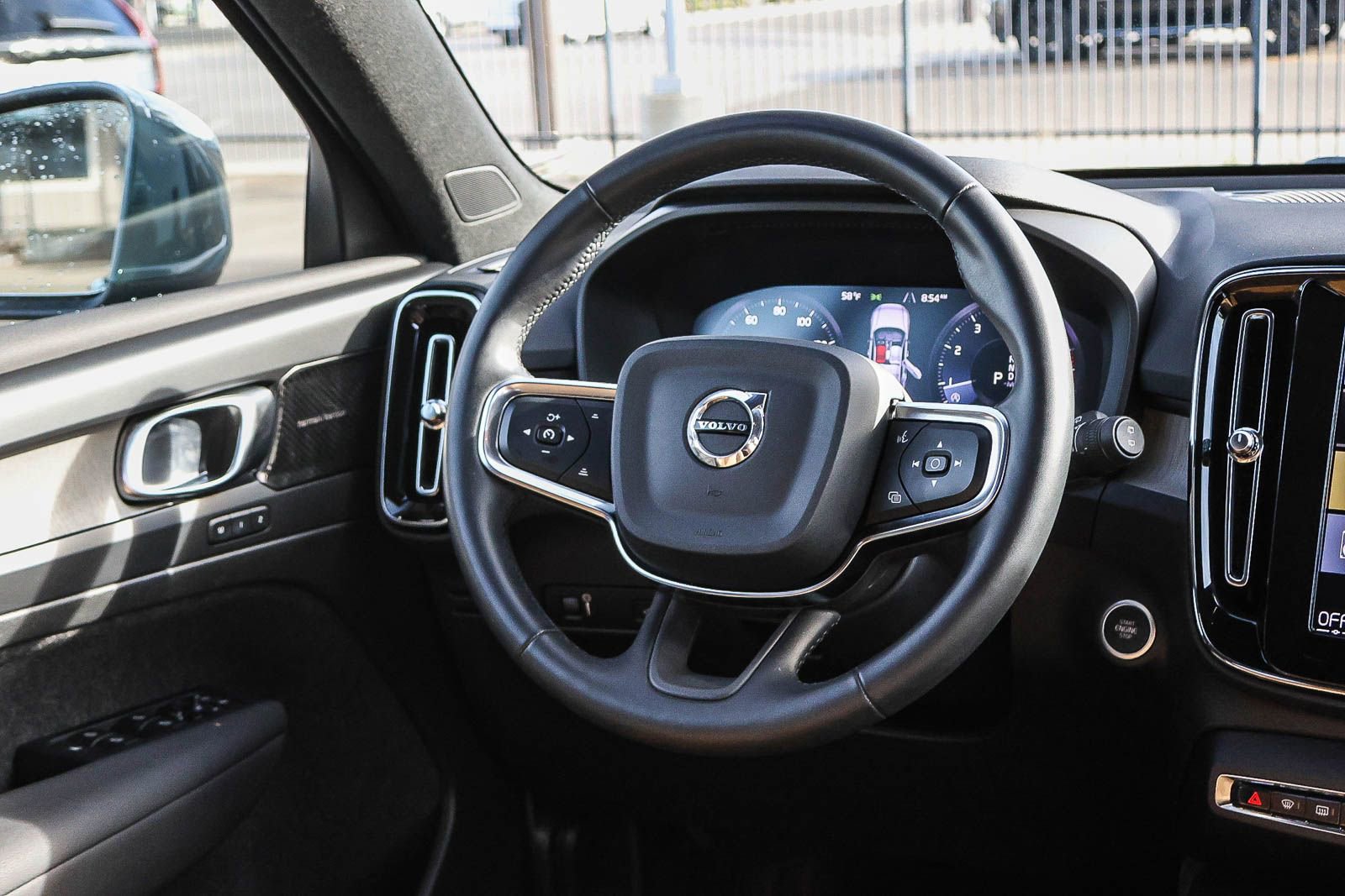 Used 2022 Volvo XC40 T5 Inscription w/ Advanced Package image 27