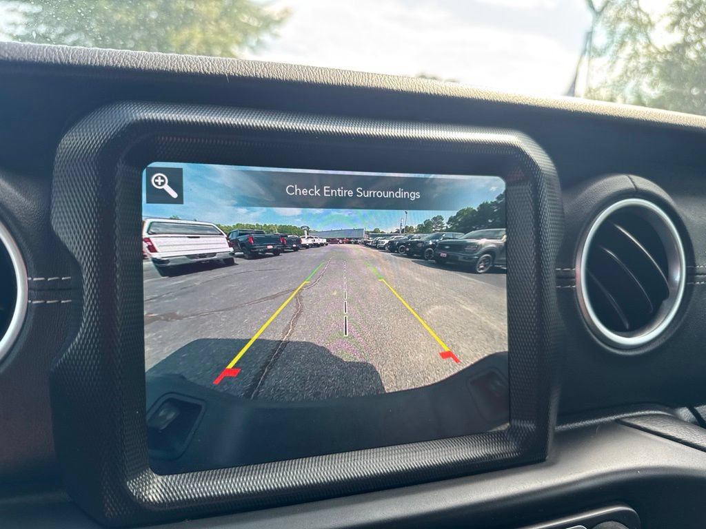 Used 2021 Jeep Gladiator Overland AWD/4WD image 17