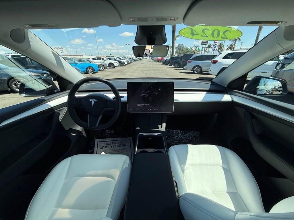 Used 2024 Tesla Model Y Long Range AWD/4WD image 15