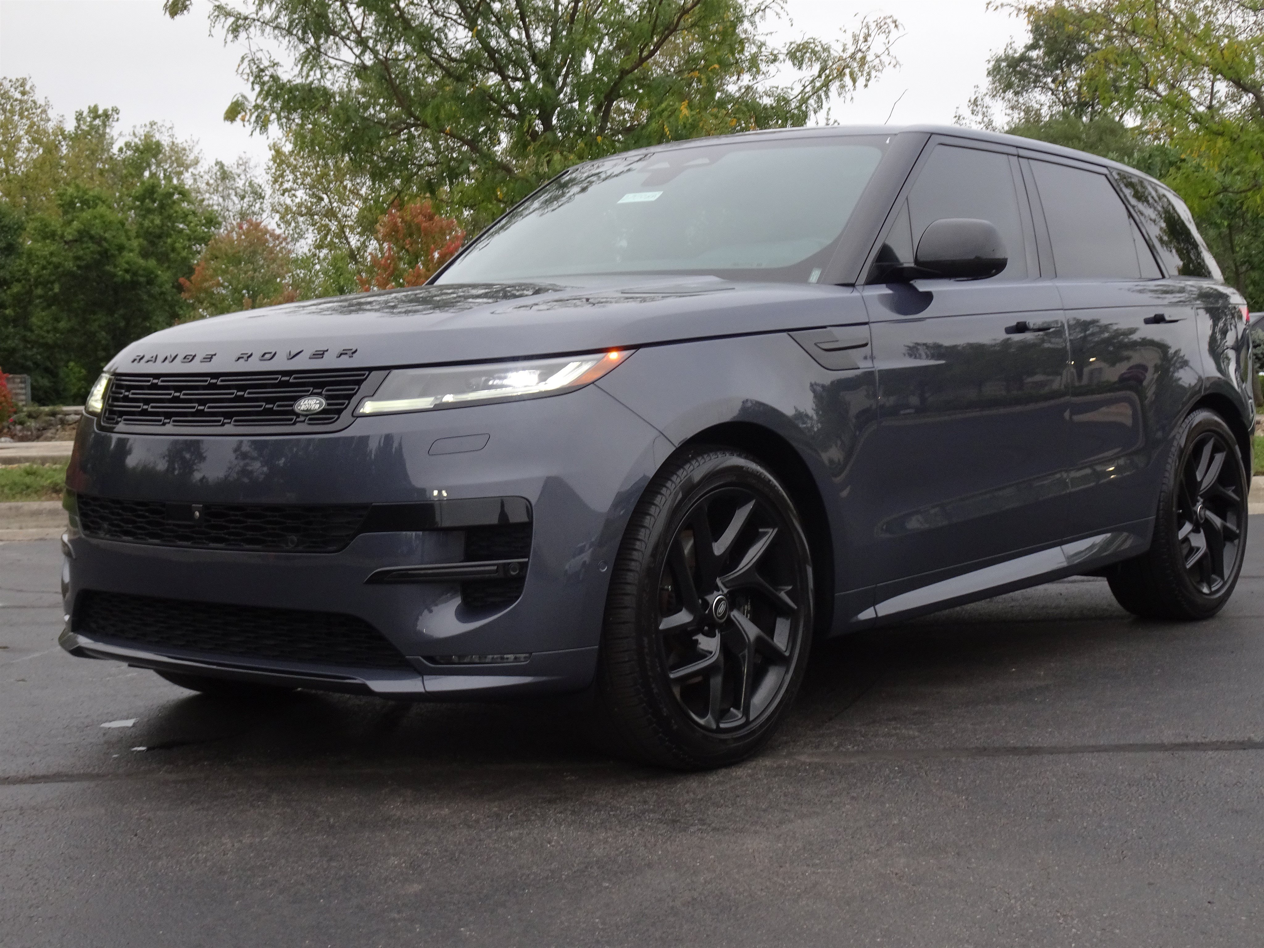 Certified 2024 Land Rover Range Rover Sport Dynamic SE AWD/4WD image 2