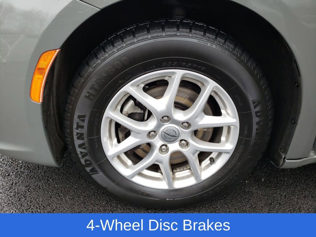 Used 2022 Chrysler Pacifica Touring-L image 28