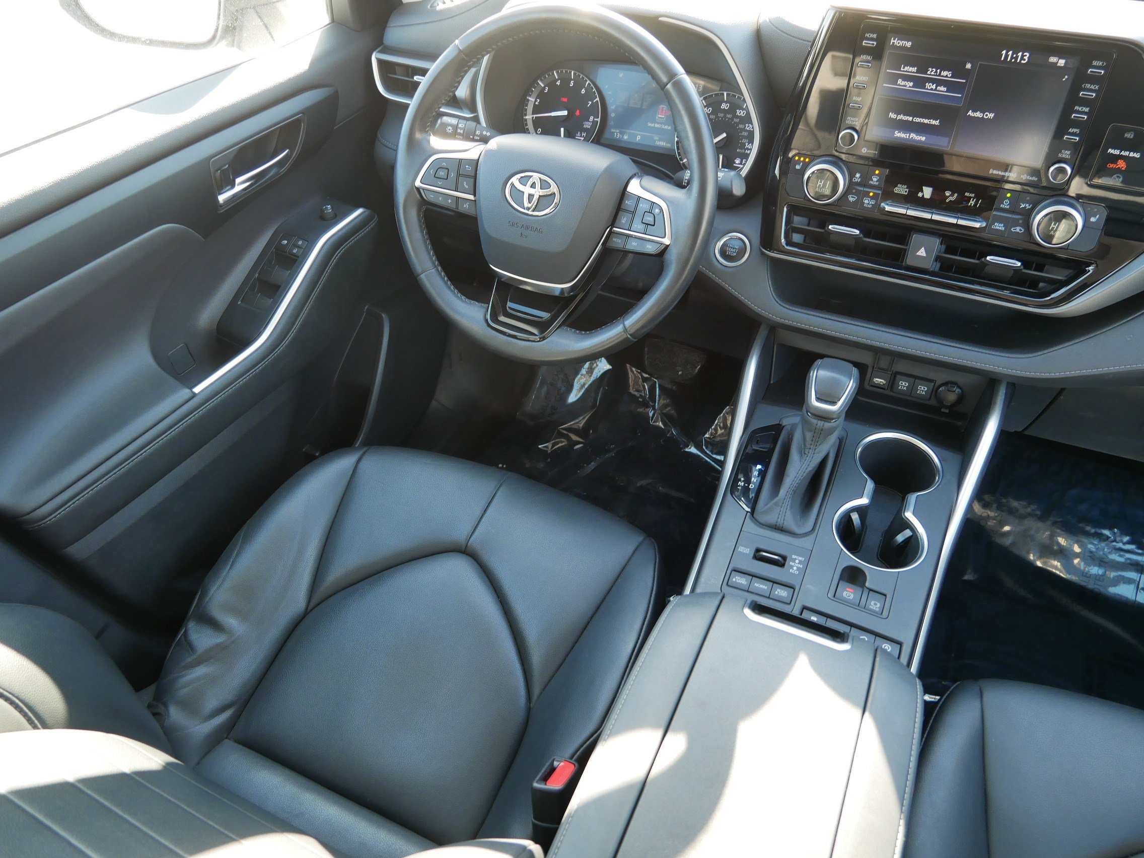 Used 2020 Toyota Highlander XLE image 9
