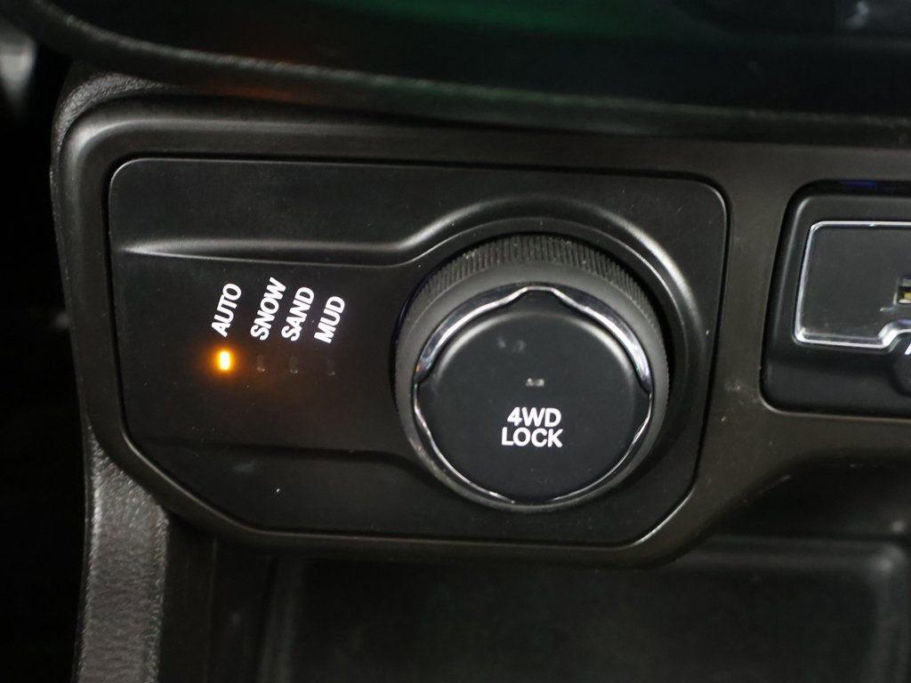 Used 2022 Jeep Renegade Limited AWD/4WD image 46