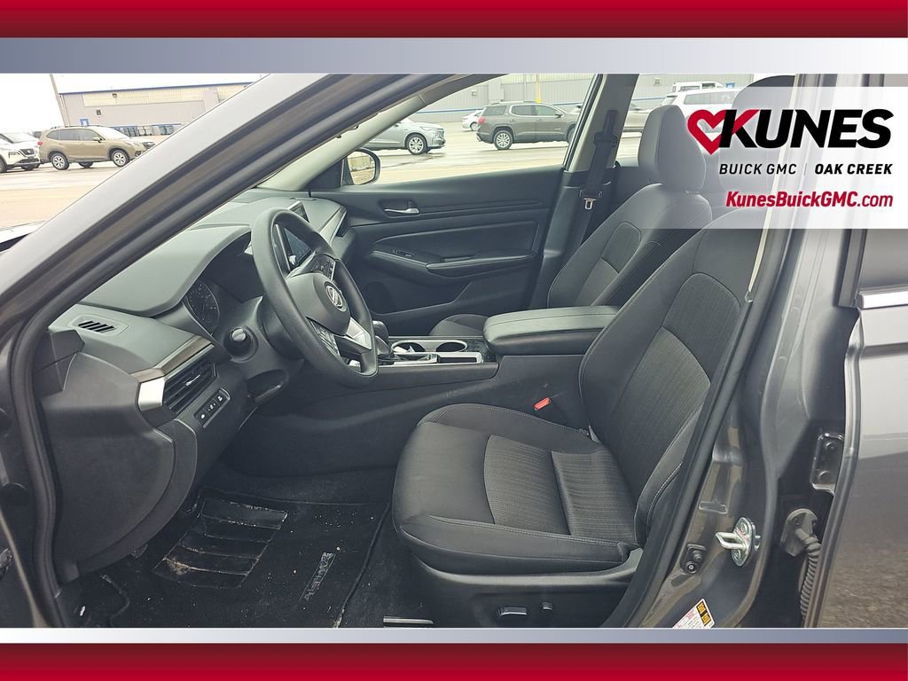 Used 2024 Nissan Altima 2.5 SV image 23