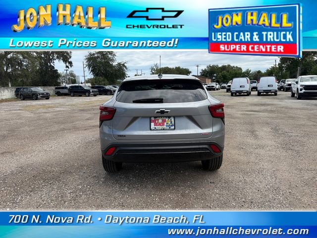 Used 2025 Chevrolet Trax RS w/ Driver Confidence Package FWD image 9