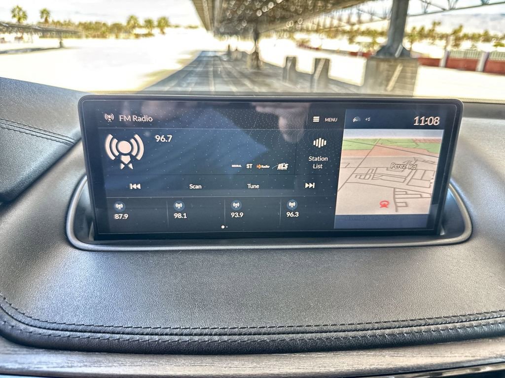 Used 2023 Acura MDX SH-AWD w/ Advance Package image 5