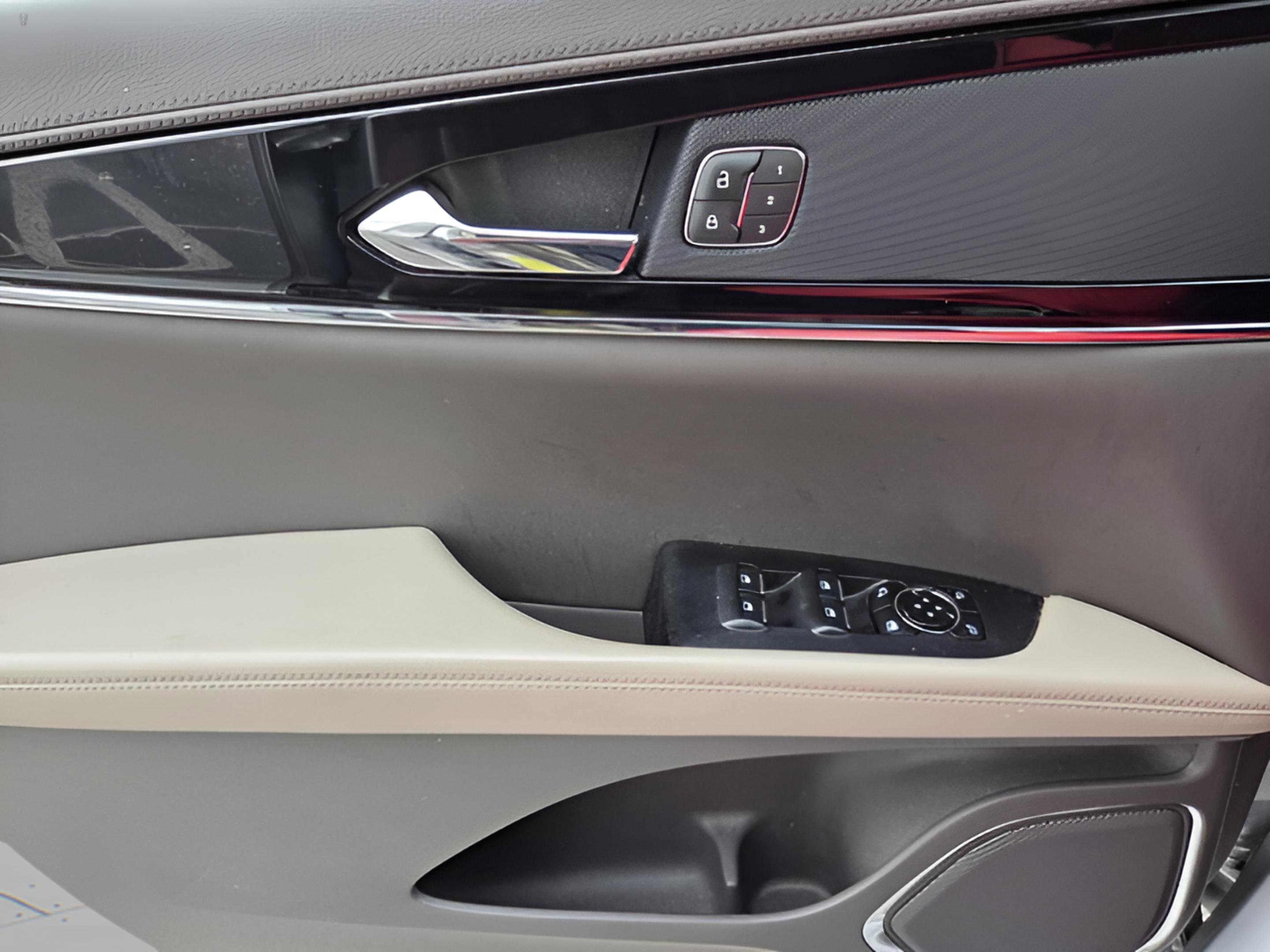 Used 2023 Lincoln Nautilus FWD w/ Premium Package image 18