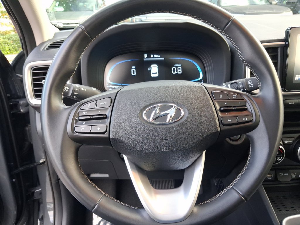 Used 2026 Hyundai Venue SEL FWD image 19