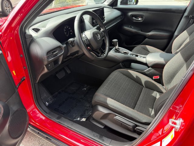 Certified 2025 Honda HR-V Sport image 13