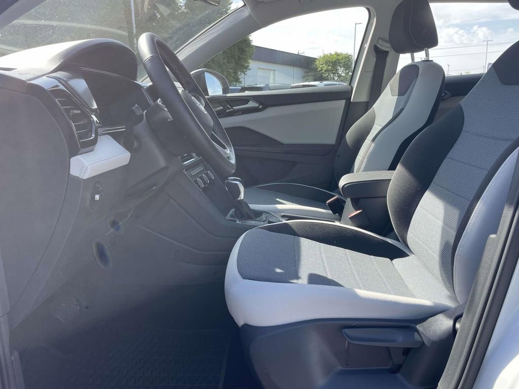 Used 2025 Volkswagen Taos S AWD/4WD image 11