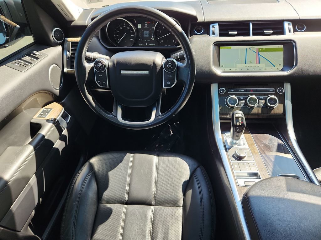 Used 2017 Land Rover Range Rover Sport SE image 4