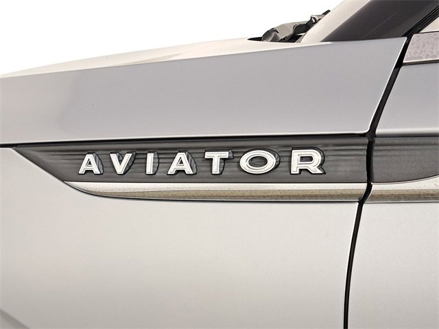 Used 2021 Lincoln Aviator Reserve w/ Equipment Group 201A image 9