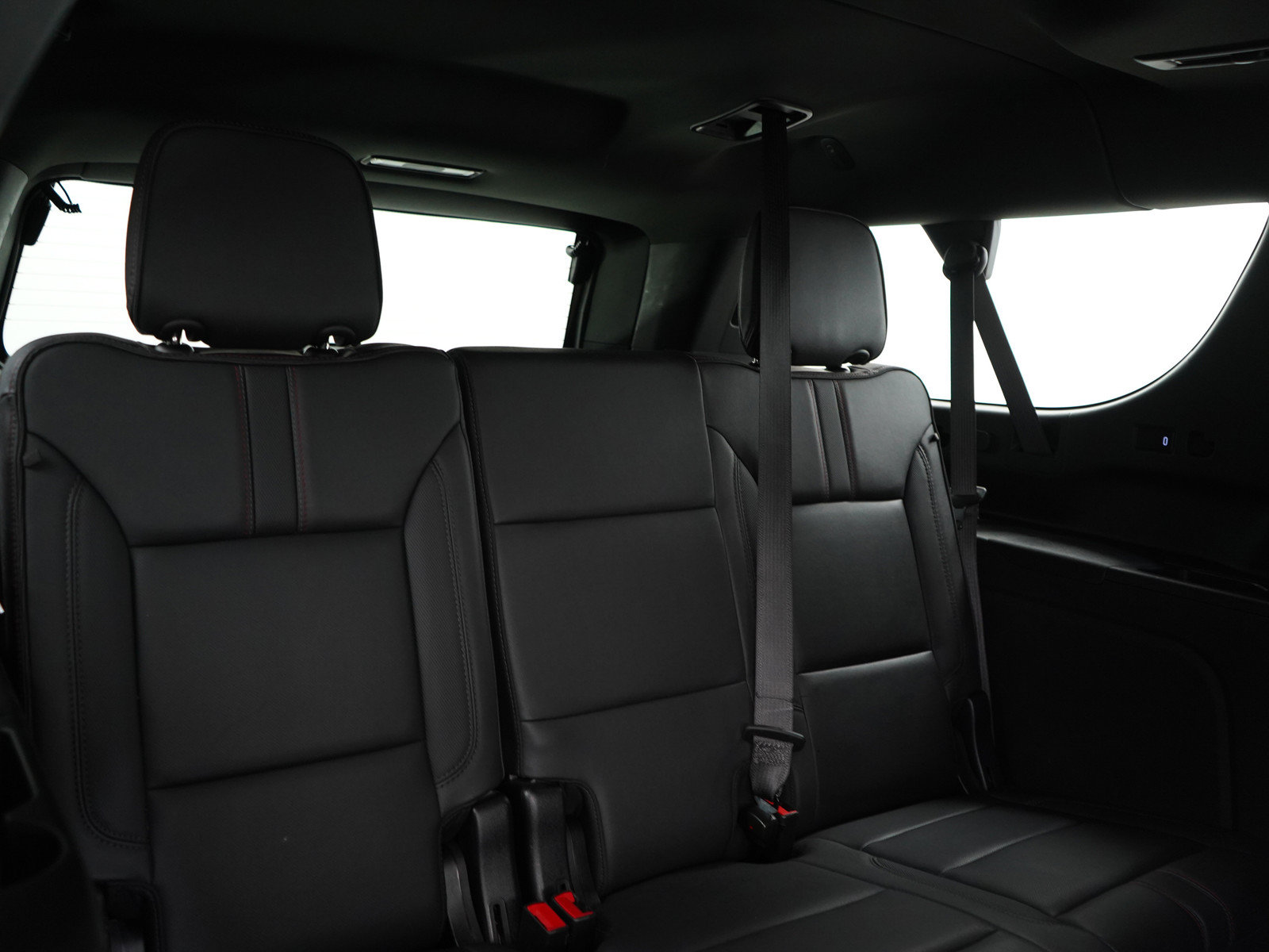 Used 2023 Chevrolet Suburban RST w/ Luxury Package AWD/4WD image 13