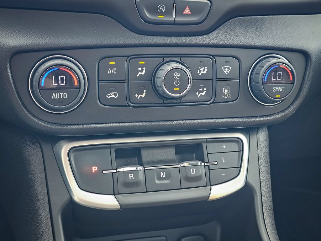 Used 2022 GMC Terrain SLT w/ Infotainment Package II AWD/4WD image 27