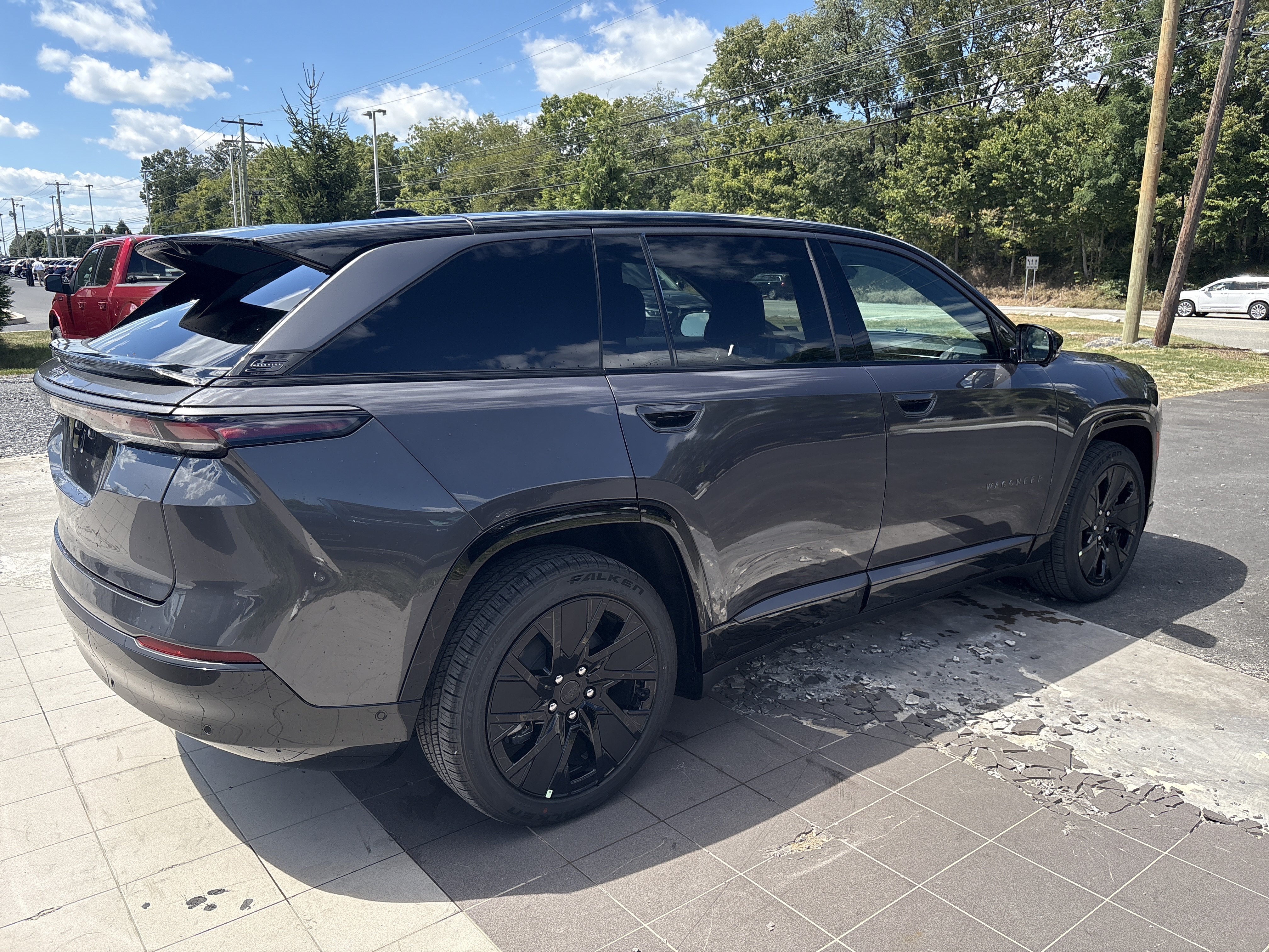 New 2025 Jeep Wagoneer S Launch Edition w/ Trailer Tow Group AWD/4WD image 6