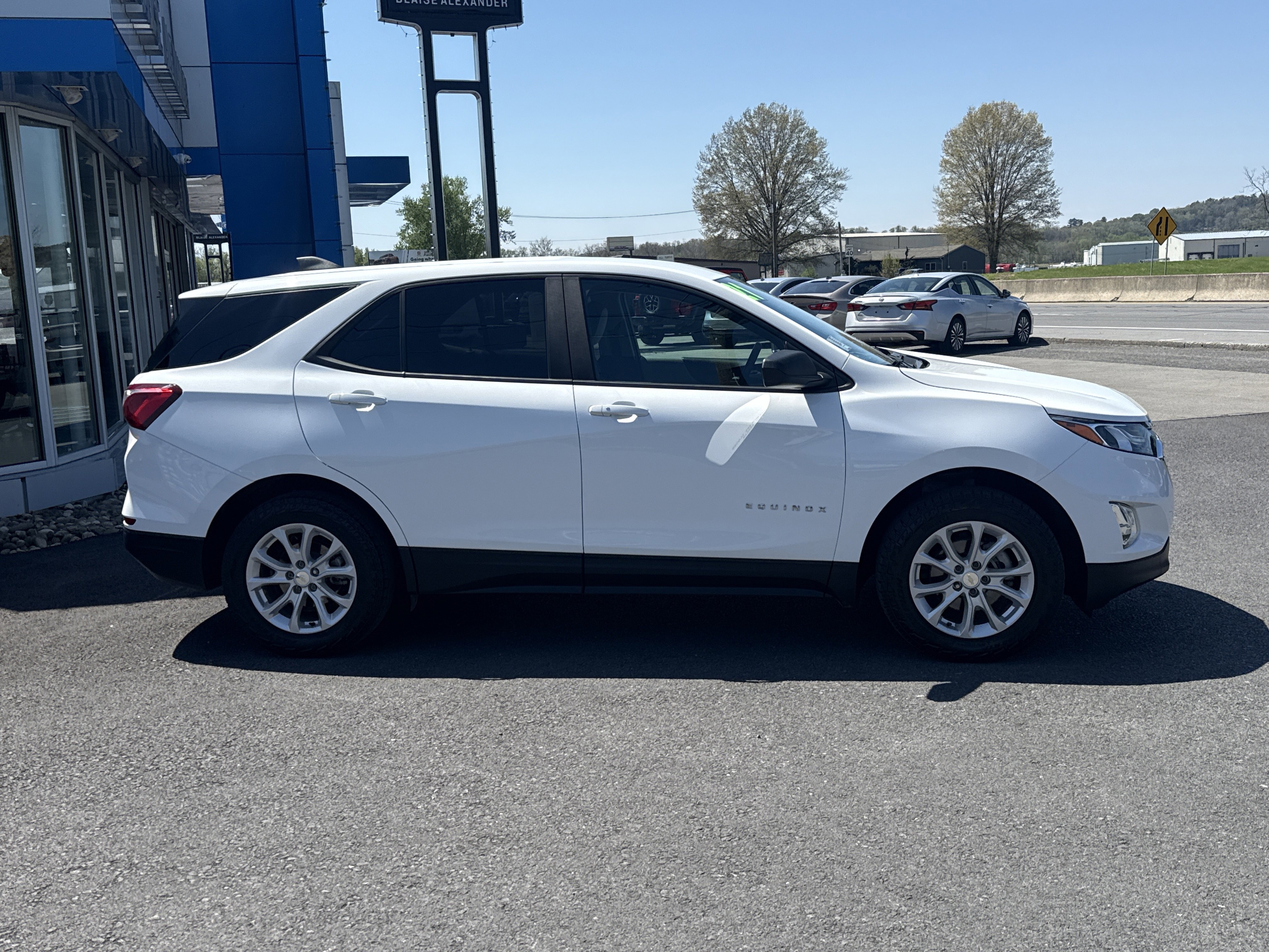 Used 2021 Chevrolet Equinox LS w/ LS Convenience Package AWD/4WD video 2