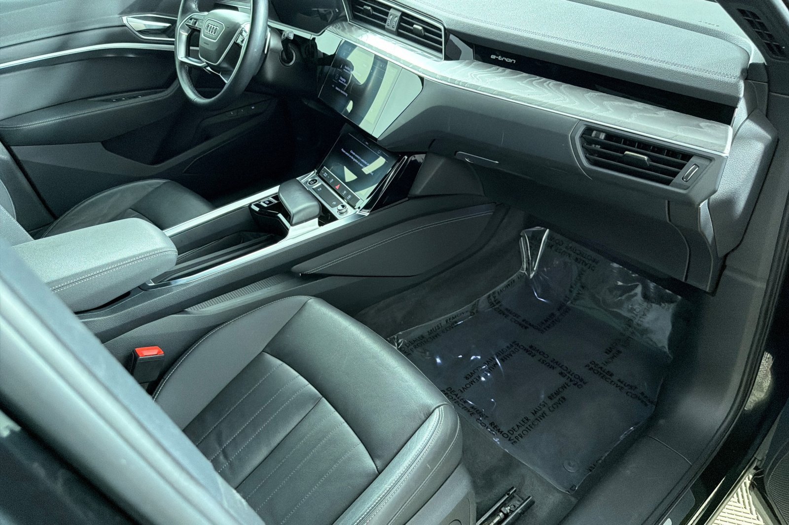 Used 2022 Audi e-tron Premium AWD/4WD image 15