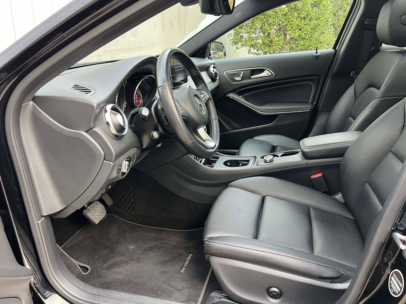 Used 2019 Mercedes-Benz GLA 250 4MATIC image 40