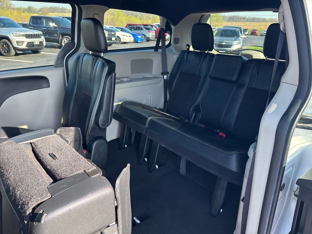 Used 2020 Dodge Grand Caravan SXT FWD image 27