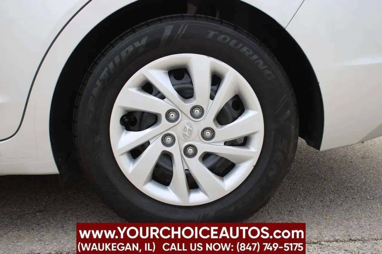 Used 2019 Hyundai Elantra SE w/ Cargo Package FWD image 33