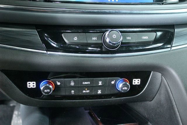 Used 2024 Buick Enclave Essence w/ Experience Buick Package image 20