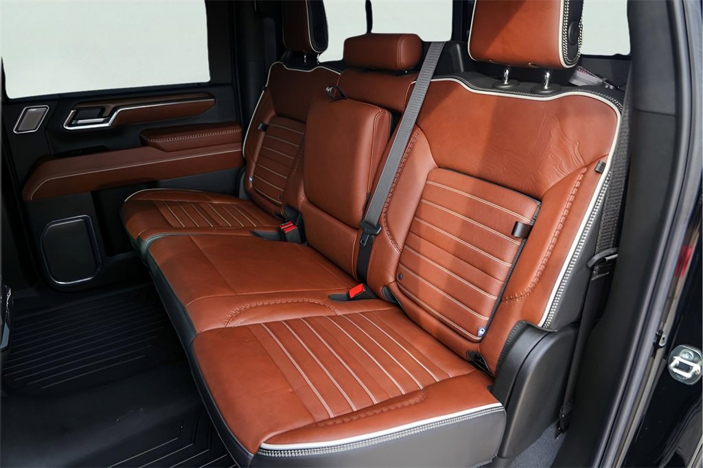 Used 2024 GMC Sierra 3500 Denali Ultimate image 21