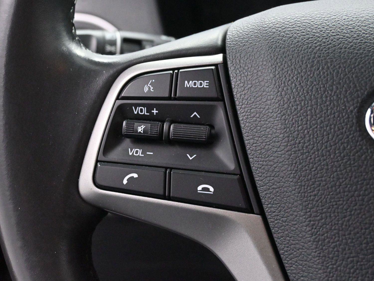 Used 2021 Hyundai Accent Limited image 16