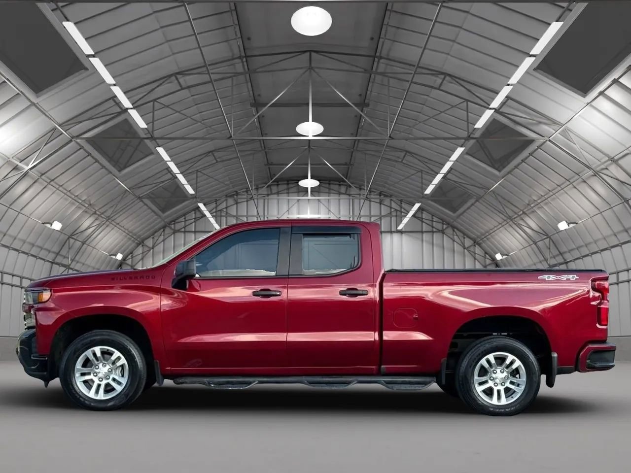 Used 2020 Chevrolet Silverado 1500 Custom w/ Custom Value Package image 4