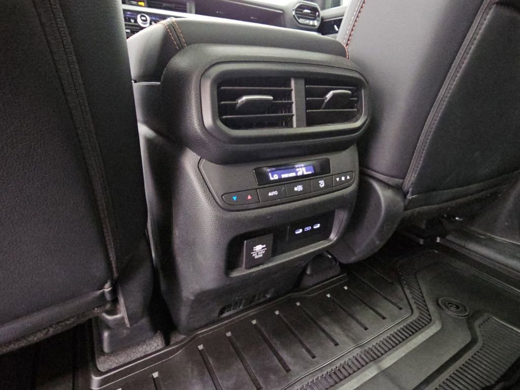Used 2025 Honda Pilot TrailSport image 30