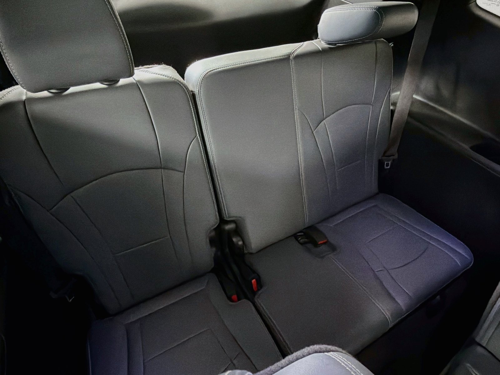 Used 2024 Buick Enclave Essence FWD image 26