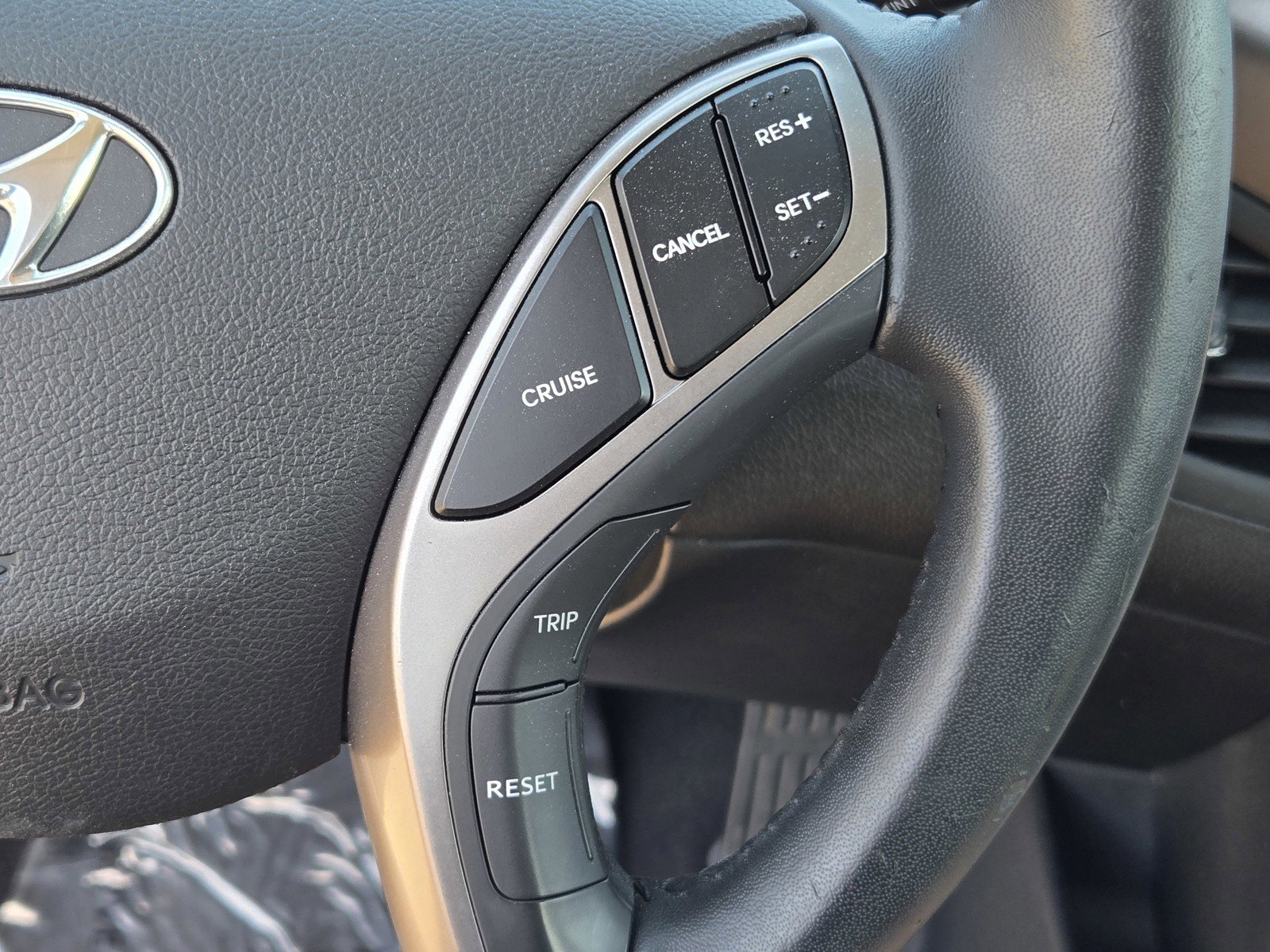 Used 2013 Hyundai Elantra Limited w/ Technology Pkg FWD image 23