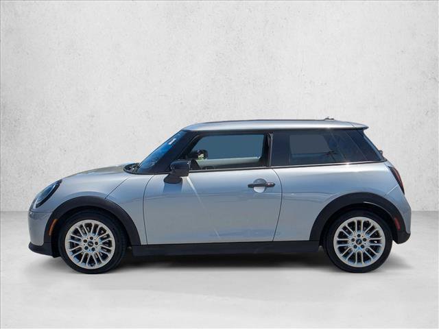 Used 2025 MINI Cooper 2-Door Hardtop FWD image 9