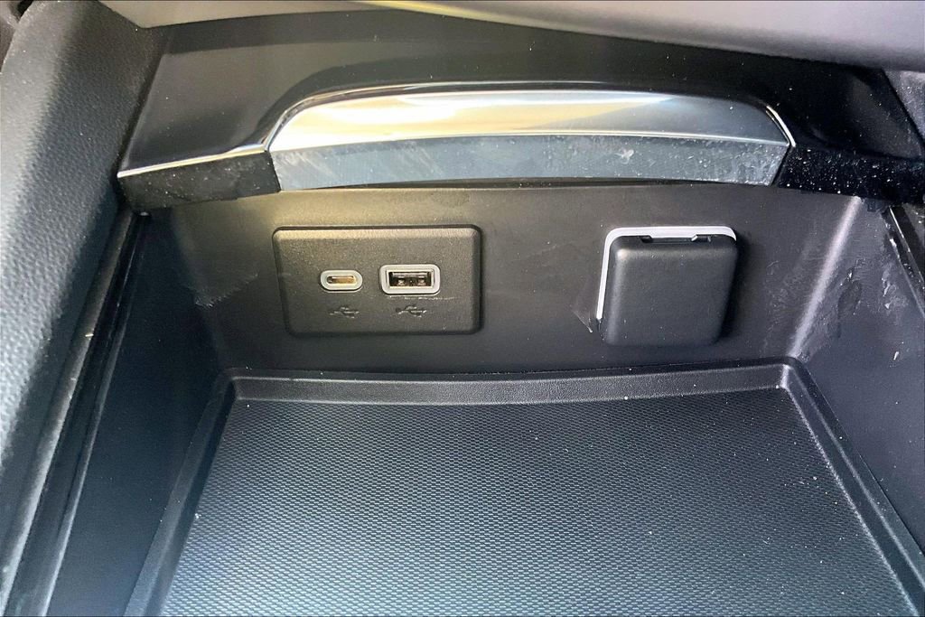 Used 2022 Buick Envision Preferred image 16