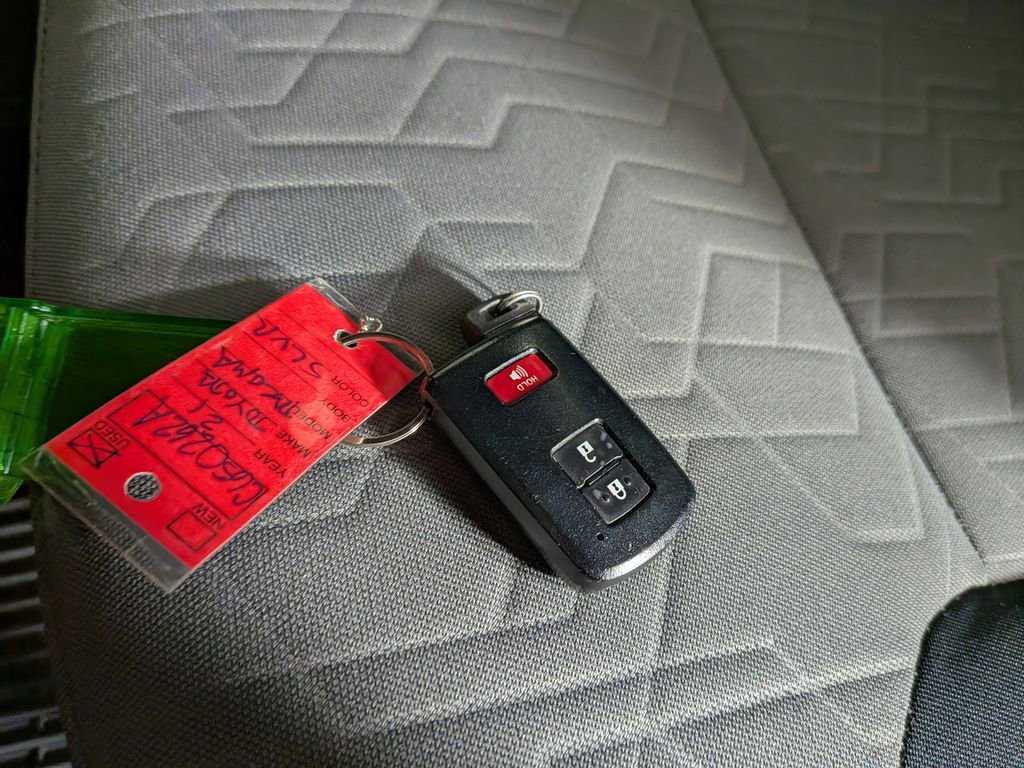 Used 2021 Toyota Tacoma TRD Off-Road image 32