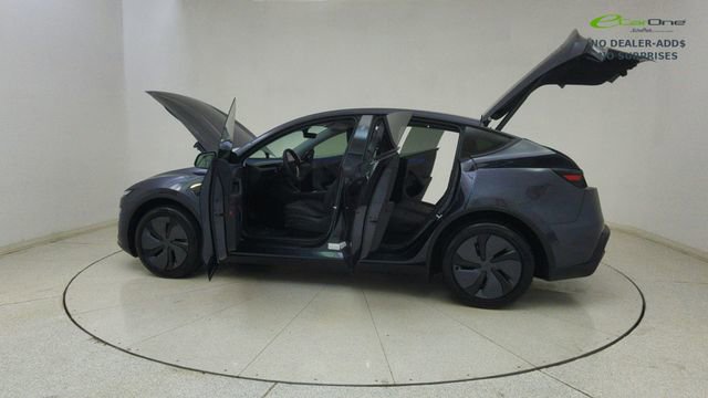 Used 2026 Tesla Model Y 2WD image 72