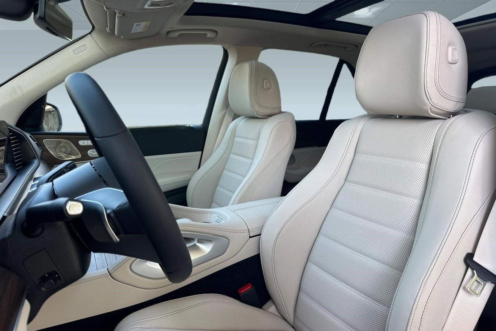 New 2026 Mercedes-Benz GLE 580 4MATIC image 4