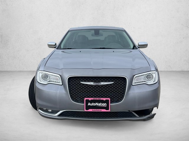 Used 2016 Chrysler 300 C RWD image 2