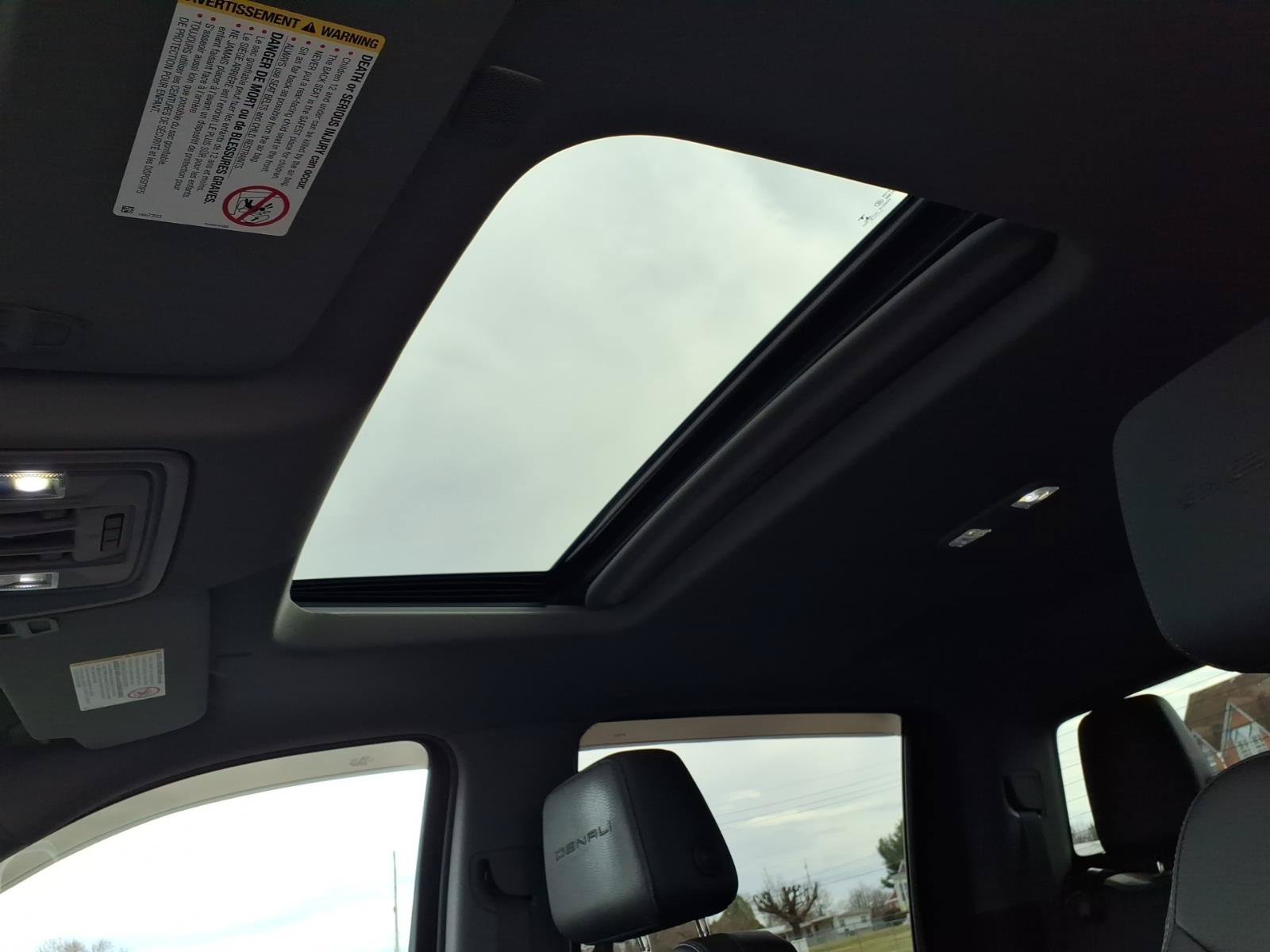 Used 2021 GMC Sierra 3500 Denali w/ Denali Black Diamond Edition image 28