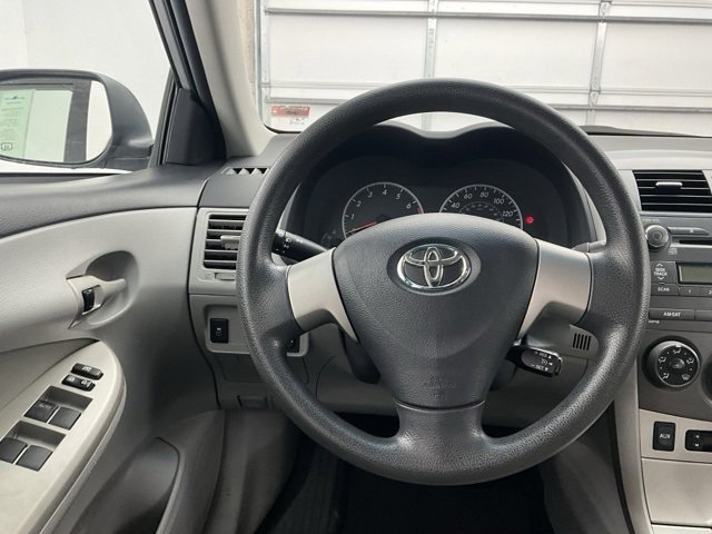 Used 2011 Toyota Corolla LE image 7