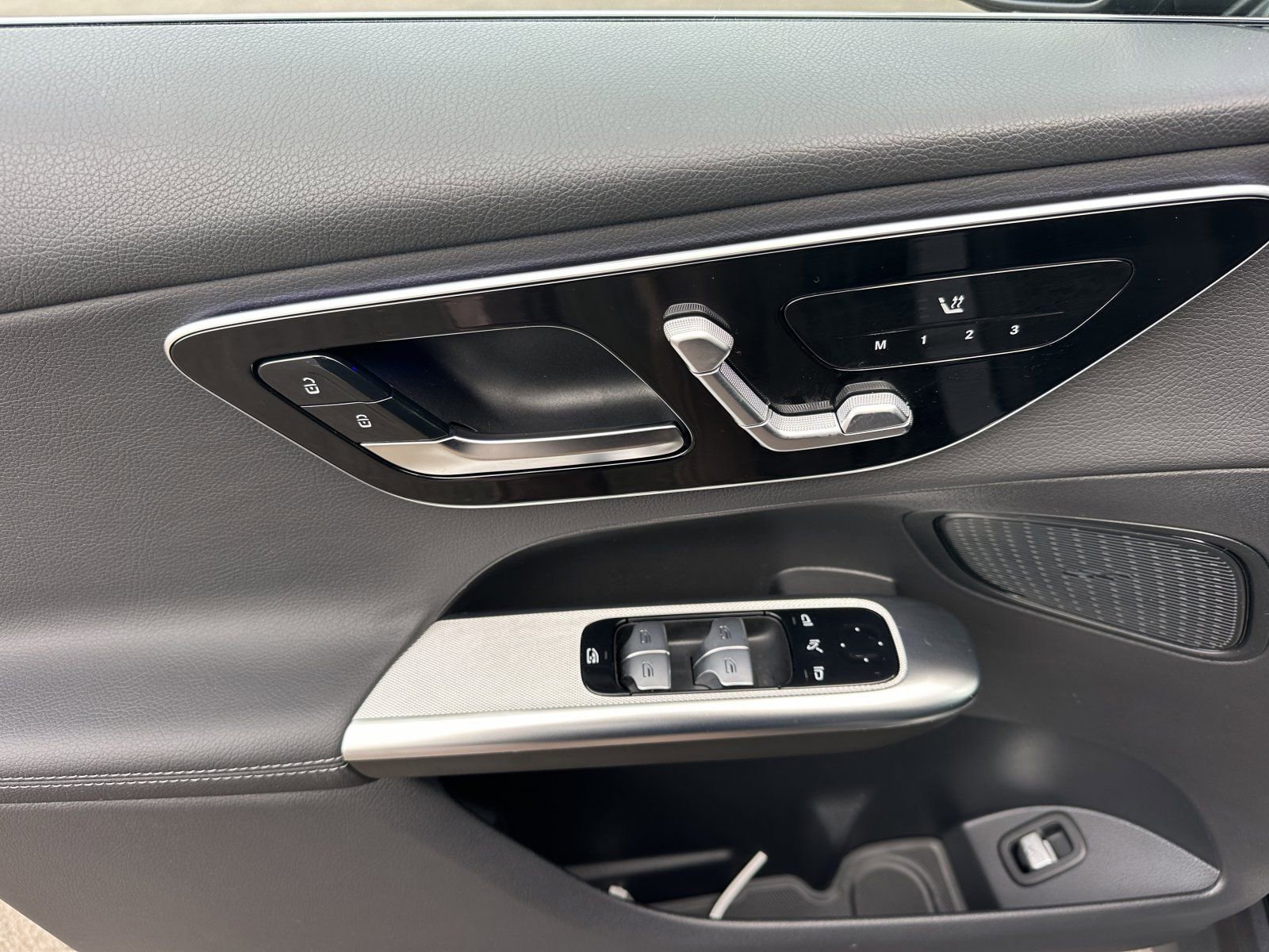 Certified 2026 Mercedes-Benz GLC 300 4MATIC image 11