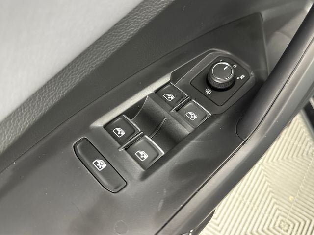 New 2026 Volkswagen Jetta SE FWD image 23