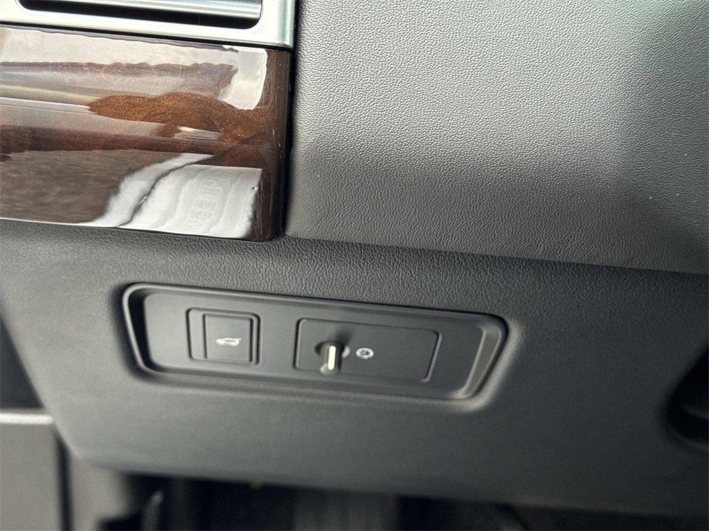 Used 2021 Land Rover Range Rover Westminster Edition image 32