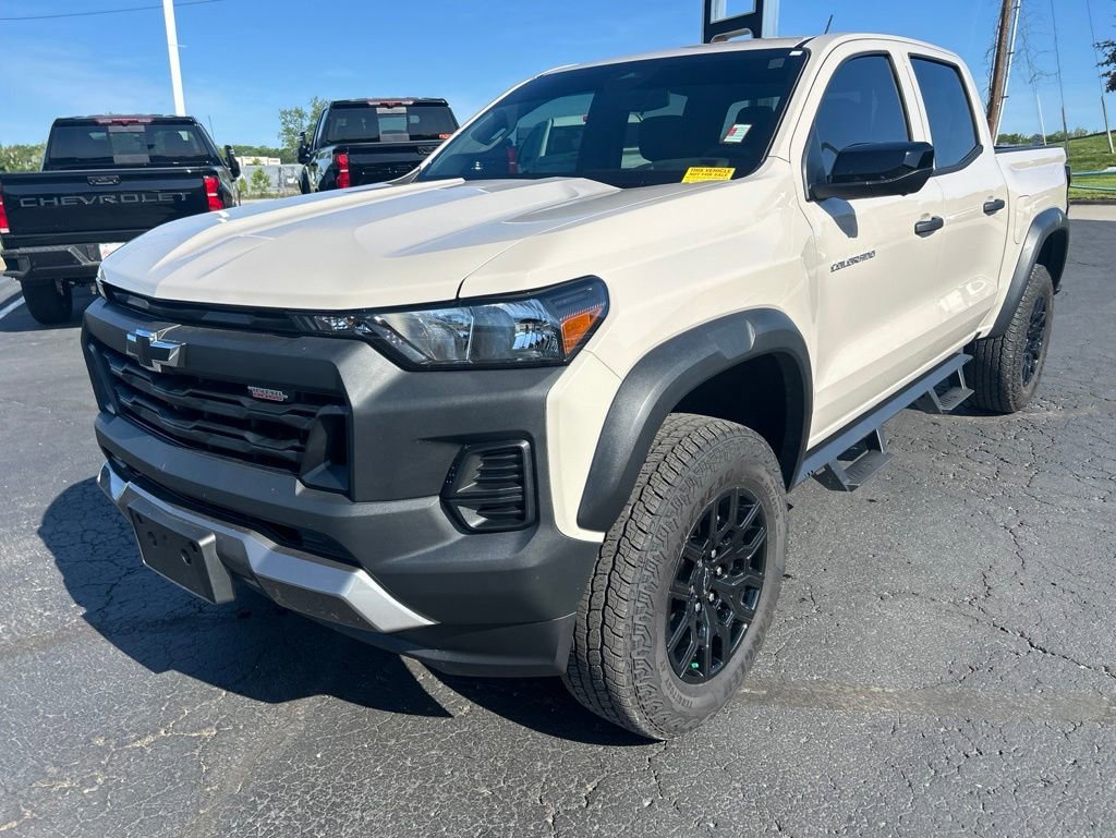Used 2026 Chevrolet Colorado Trail Boss AWD/4WD image 9